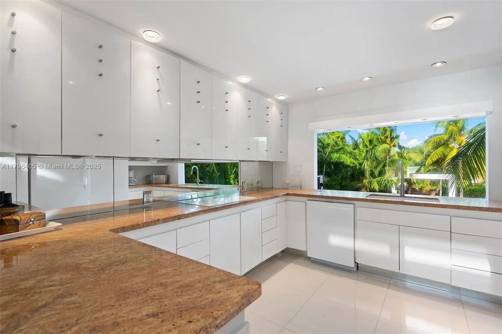 Real estate property located at 60 Ocean Front Drive, Monroe, Key Largo Ocean Shore, Key Largo, FL