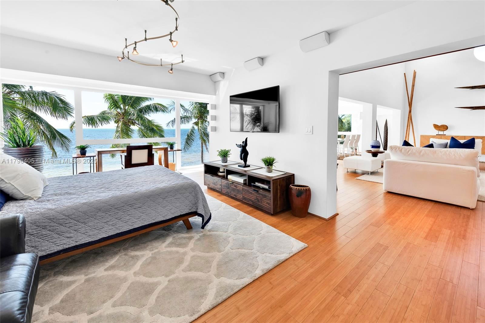 Real estate property located at 60 Ocean Front Drive, Monroe, Key Largo Ocean Shore, Key Largo, FL