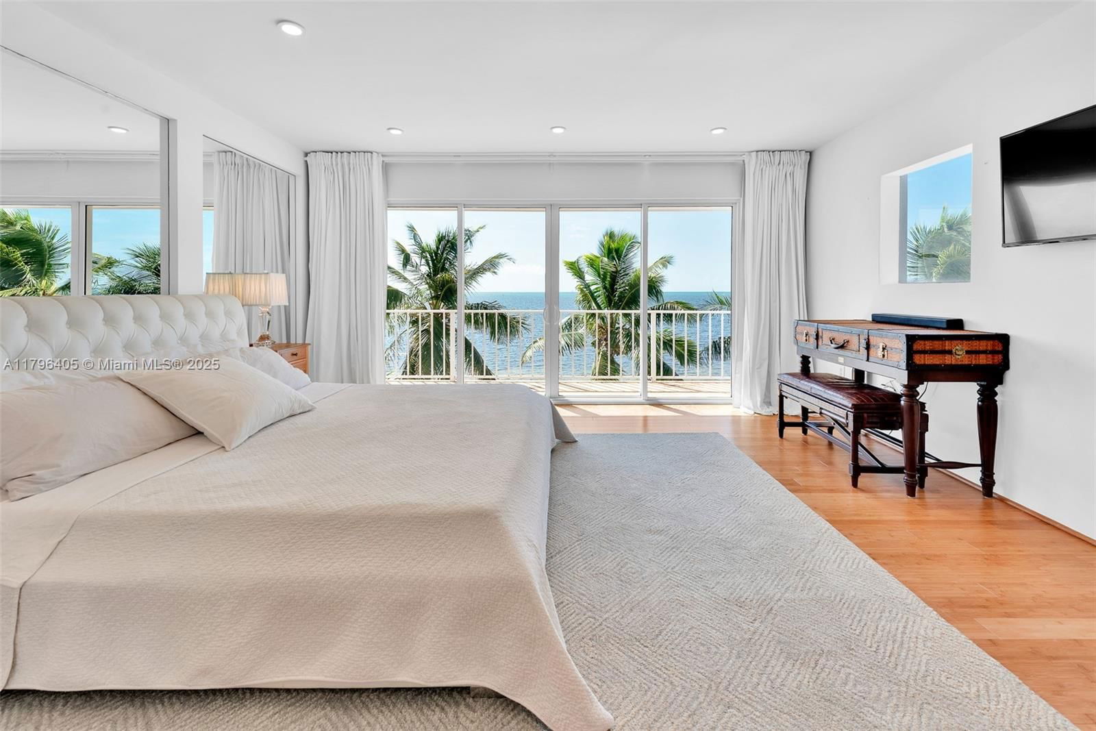 Real estate property located at 60 Ocean Front Drive, Monroe, Key Largo Ocean Shore, Key Largo, FL