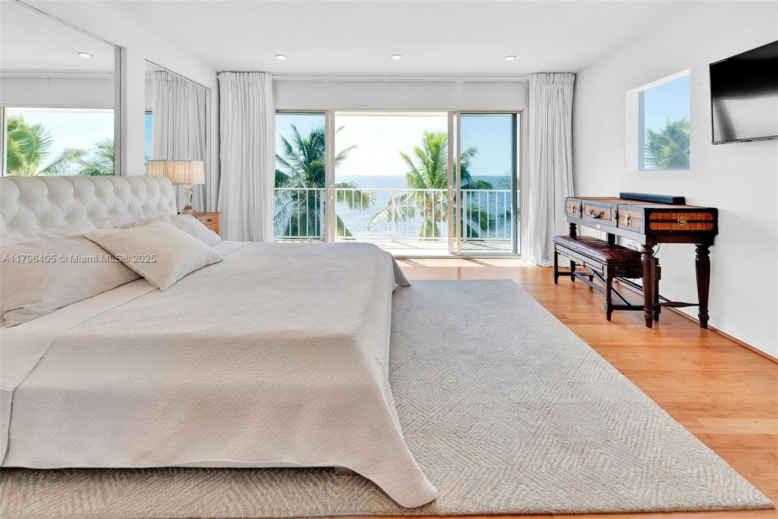 Real estate property located at 60 Ocean Front Drive, Monroe, Key Largo Ocean Shore, Key Largo, FL