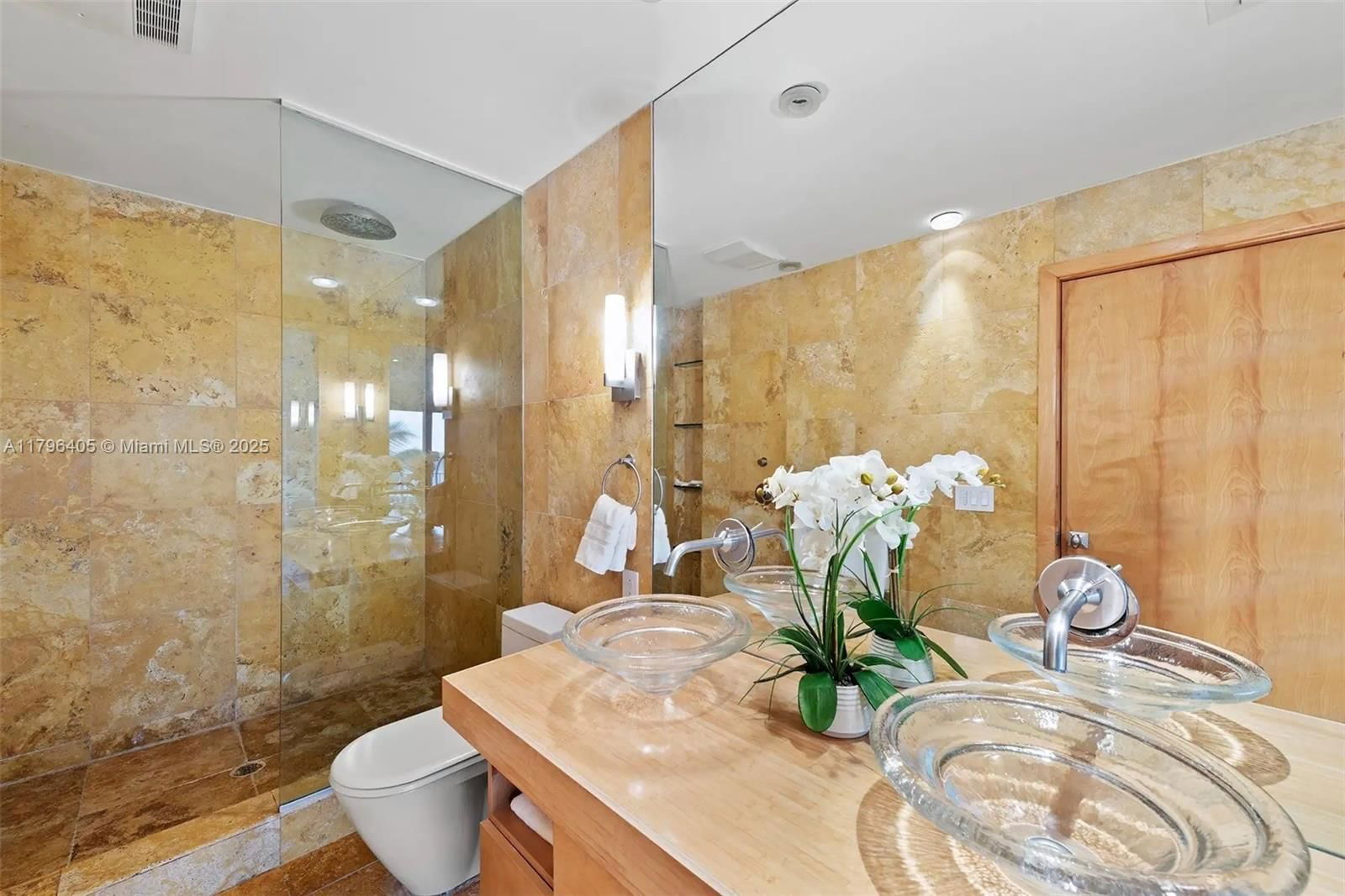 Real estate property located at 60 Ocean Front Drive, Monroe, Key Largo Ocean Shore, Key Largo, FL