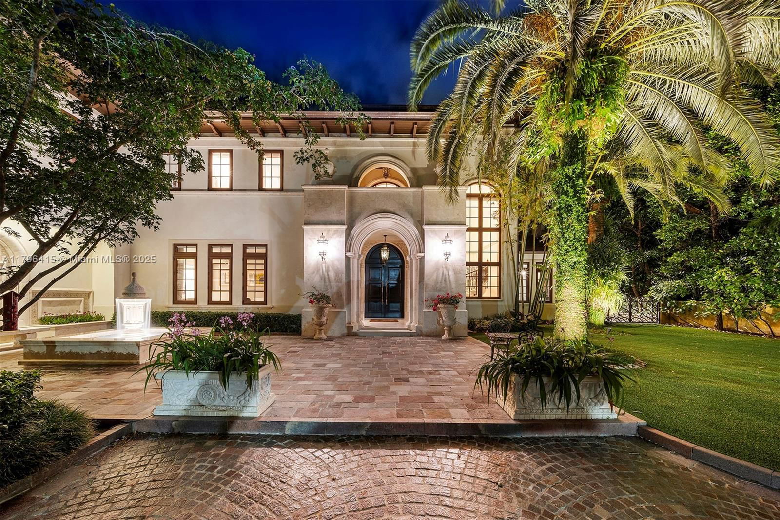 Real estate property located at 4800 Pine Dr, Miami-dade, Cocoa Plum Ests, Miami, FL