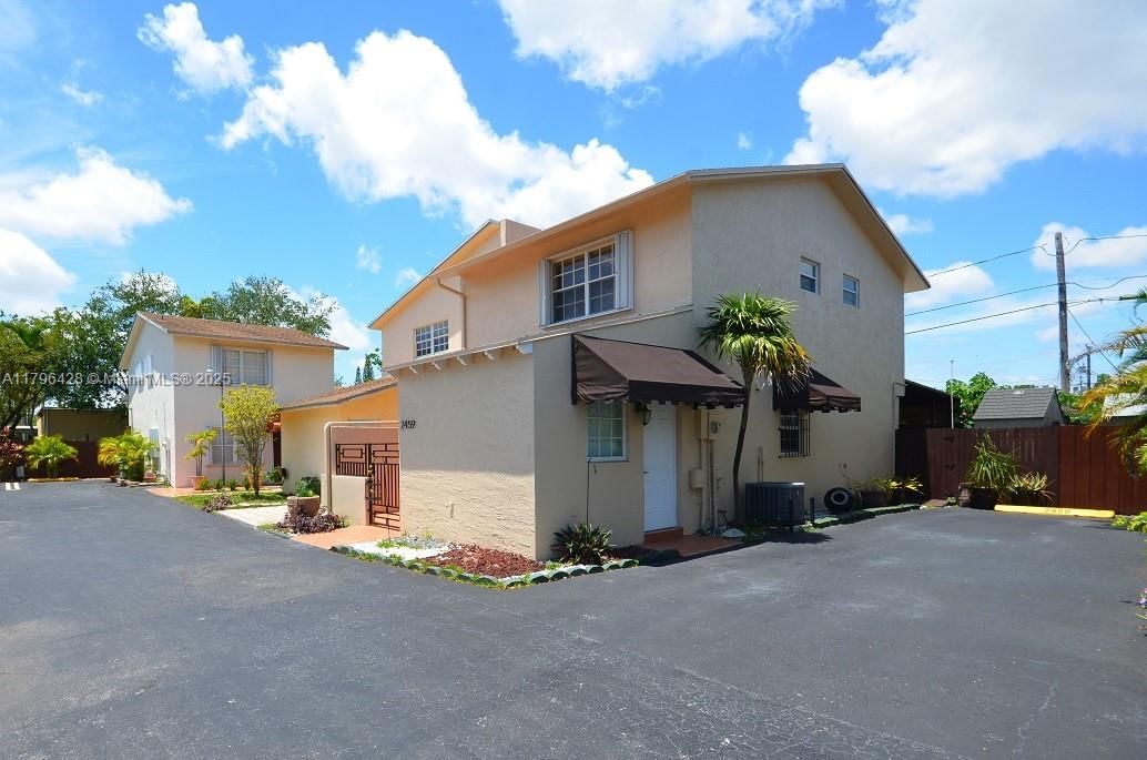 Real estate property located at 2459 11th St #4A, Miami-dade, Twin Homes Village Ii Con, Miami, FL