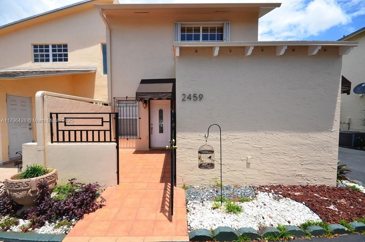 Real estate property located at 2459 11th St #4A, Miami-dade, Twin Homes Village Ii Con, Miami, FL