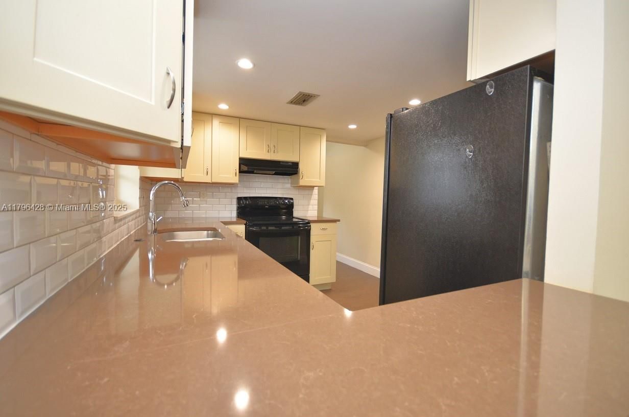 Real estate property located at 2459 11th St #4A, Miami-dade, Twin Homes Village Ii Con, Miami, FL