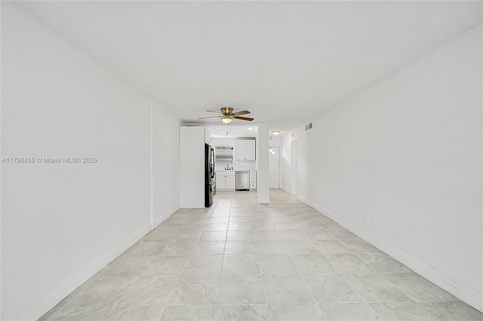 Real estate property located at 607 State Road 7 #1E, Broward, Applegreen Condo Apts 1, Margate, FL
