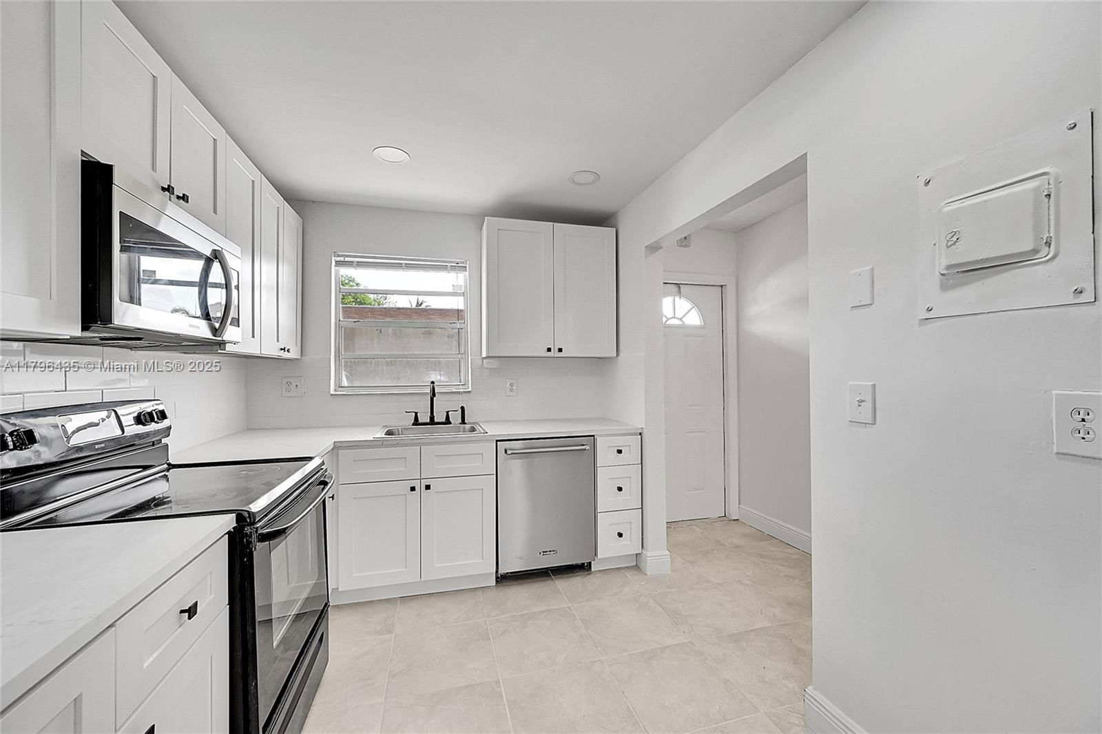 Real estate property located at 607 State Road 7 #1E, Broward, Applegreen Condo Apts 1, Margate, FL