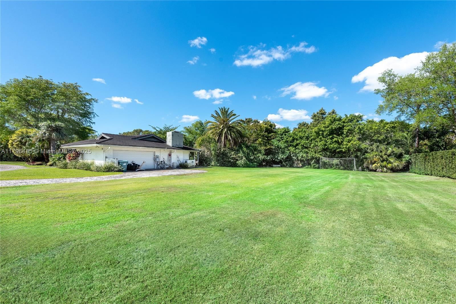 Real estate property located at 12300 67th Ave, Miami-dade, Mark Iii Est, Pinecrest, FL