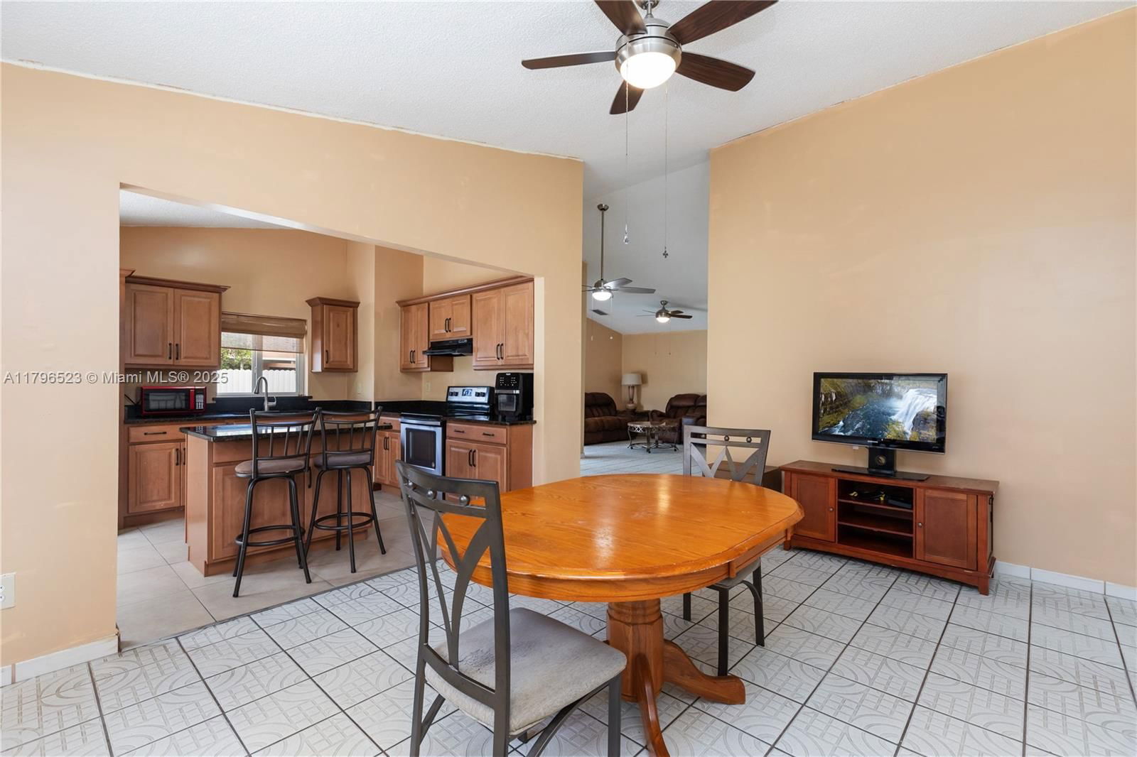 Real estate property located at 11475 181st St, Miami-dade, Grapevine, Miami, FL