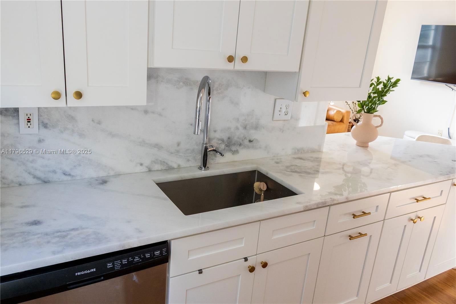 Real estate property located at 520 5th Ave #3302, Broward, Las Olas By The River Con, Fort Lauderdale, FL