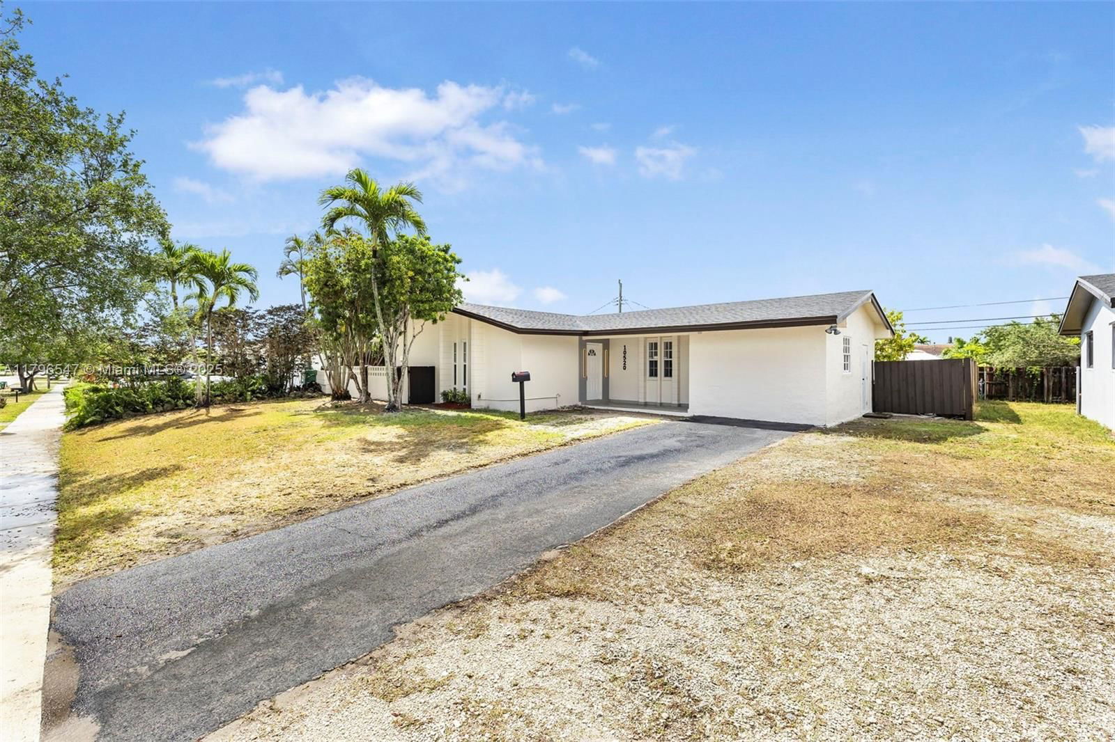 Real estate property located at 10520 160th St, Miami-dade, Fairway Pines, Miami, FL