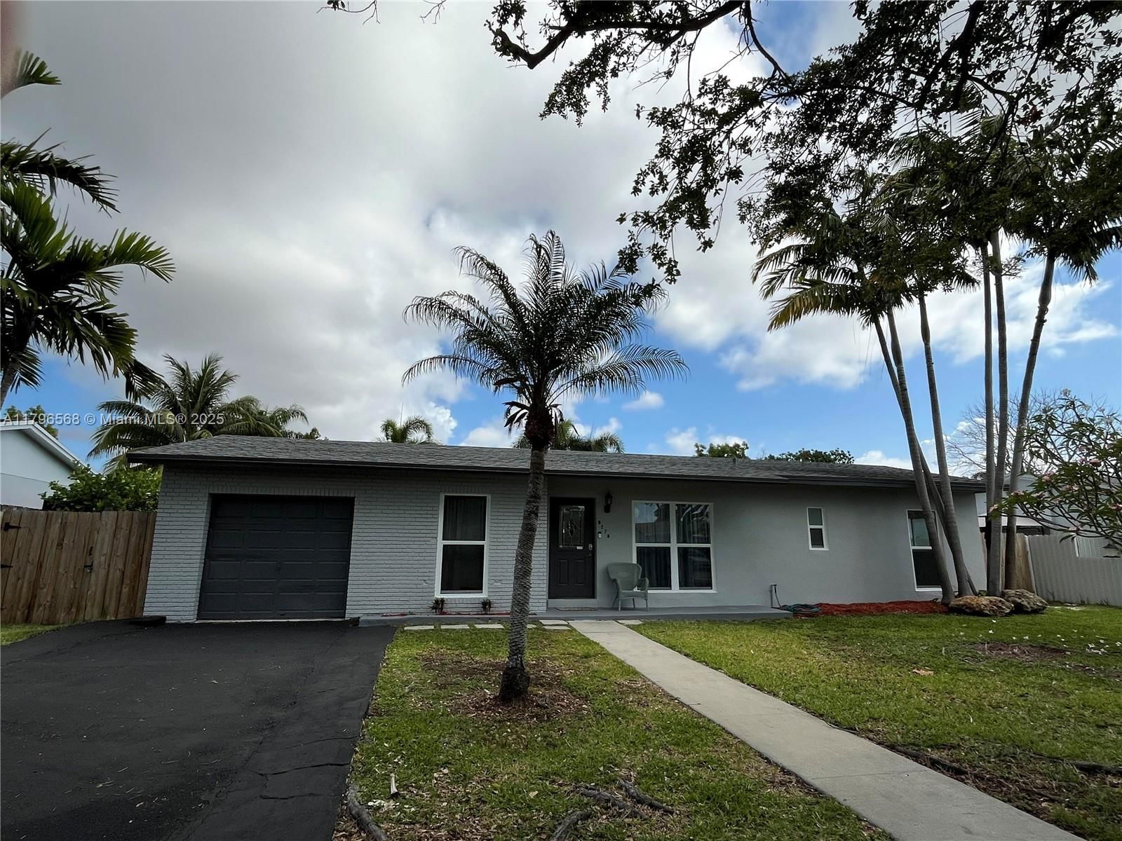 Real estate property located at 9275 185th Ter, Miami-dade, Bel Aire Sec 15, Cutler Bay, FL