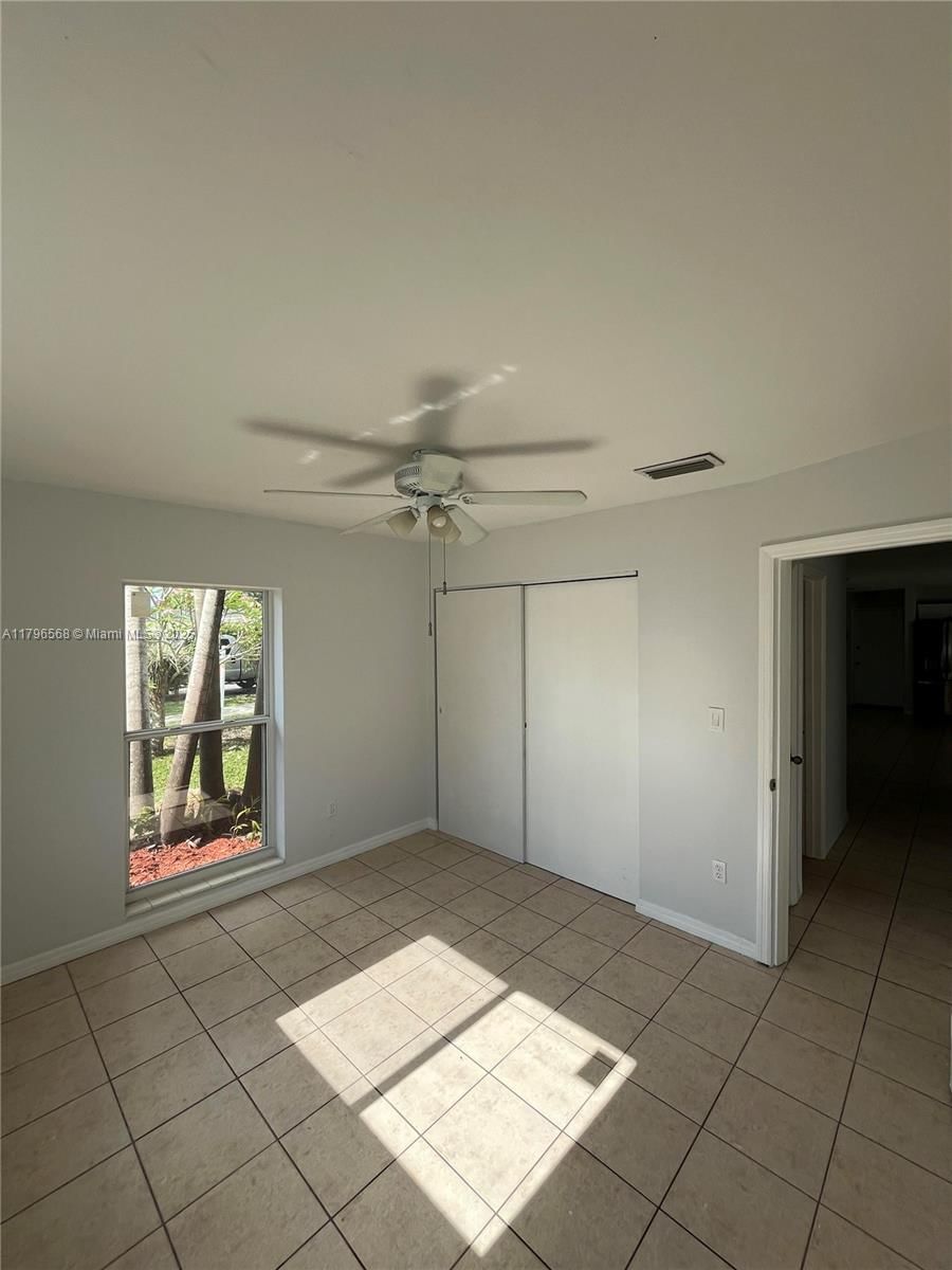 Real estate property located at 9275 185th Ter, Miami-dade, Bel Aire Sec 15, Cutler Bay, FL