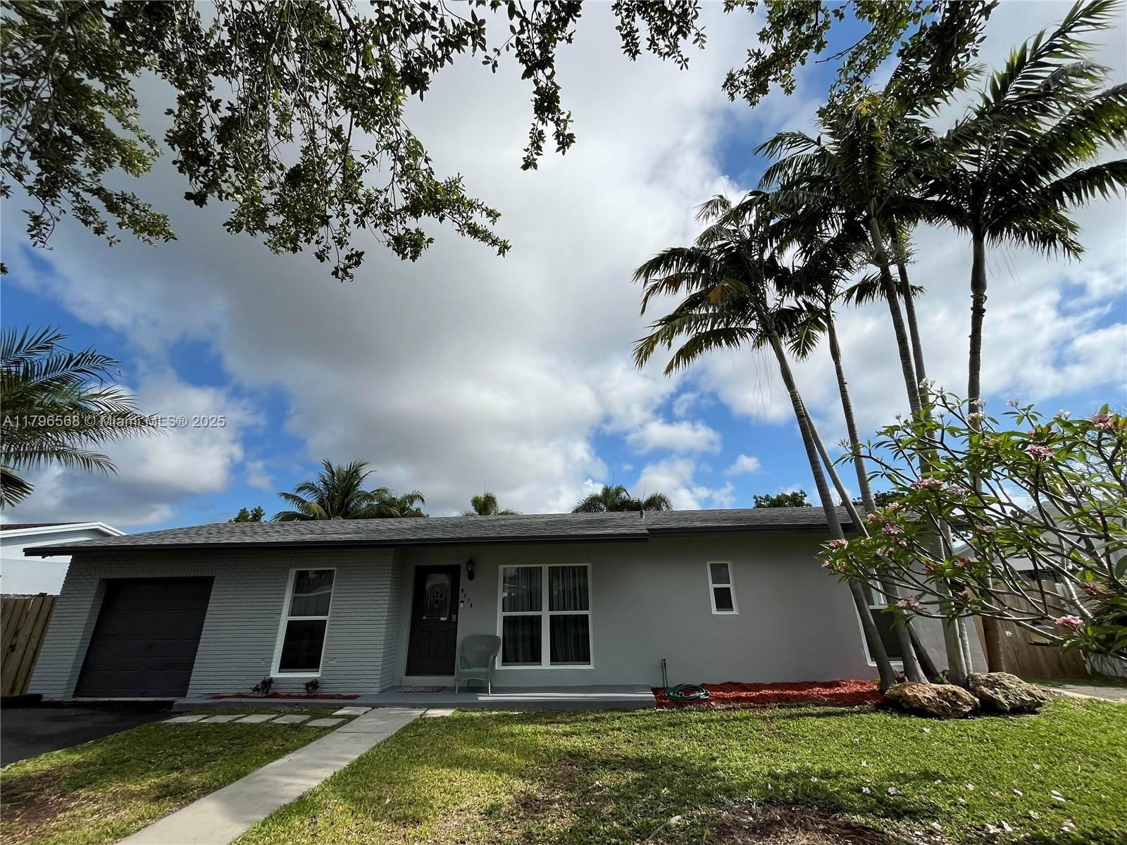 Real estate property located at 9275 185th Ter, Miami-dade, Bel Aire Sec 15, Cutler Bay, FL