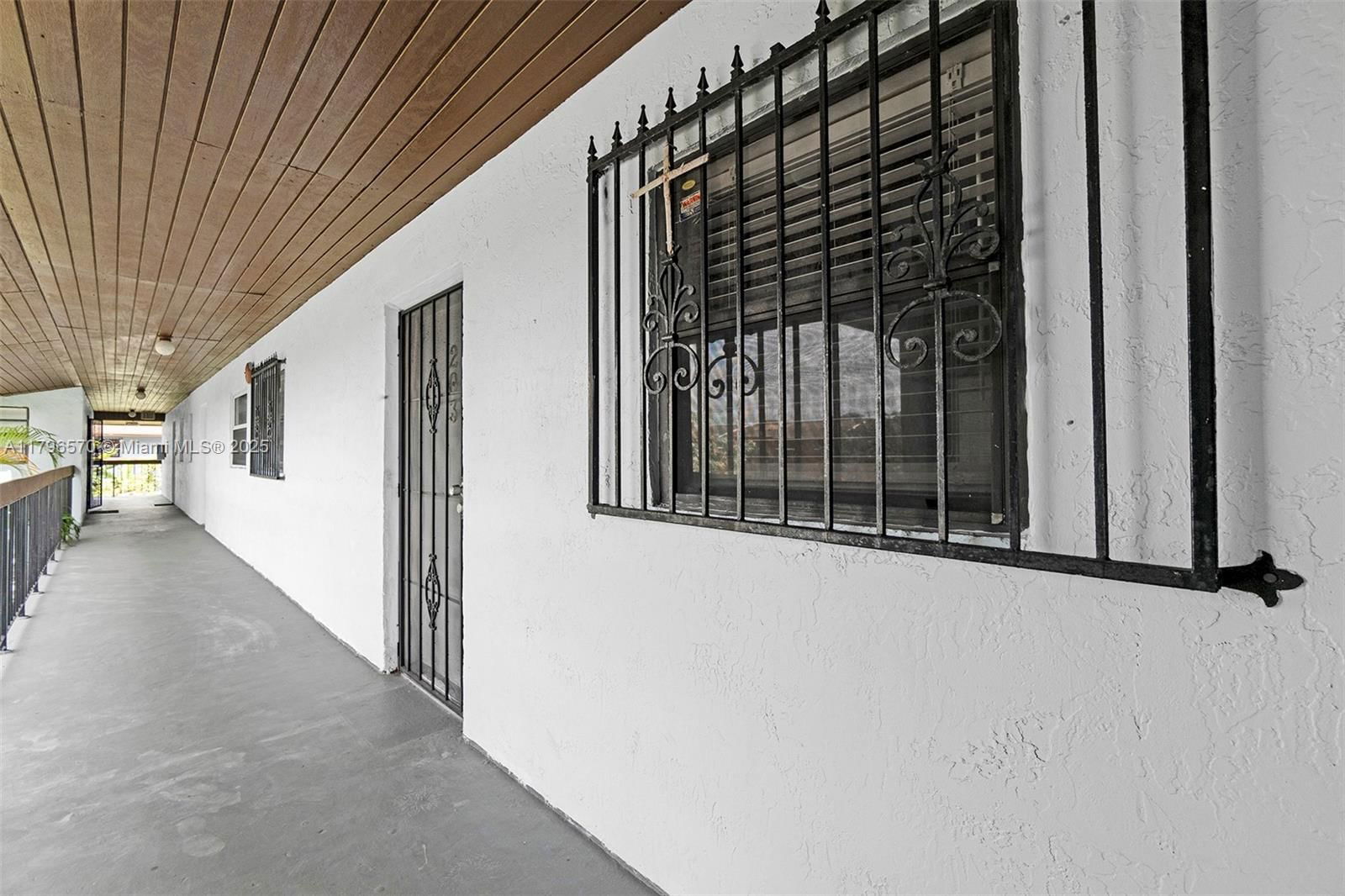 Real estate property located at 6215 24th Ave #203-7, Miami-dade, Flamingo Condo, Hialeah, FL