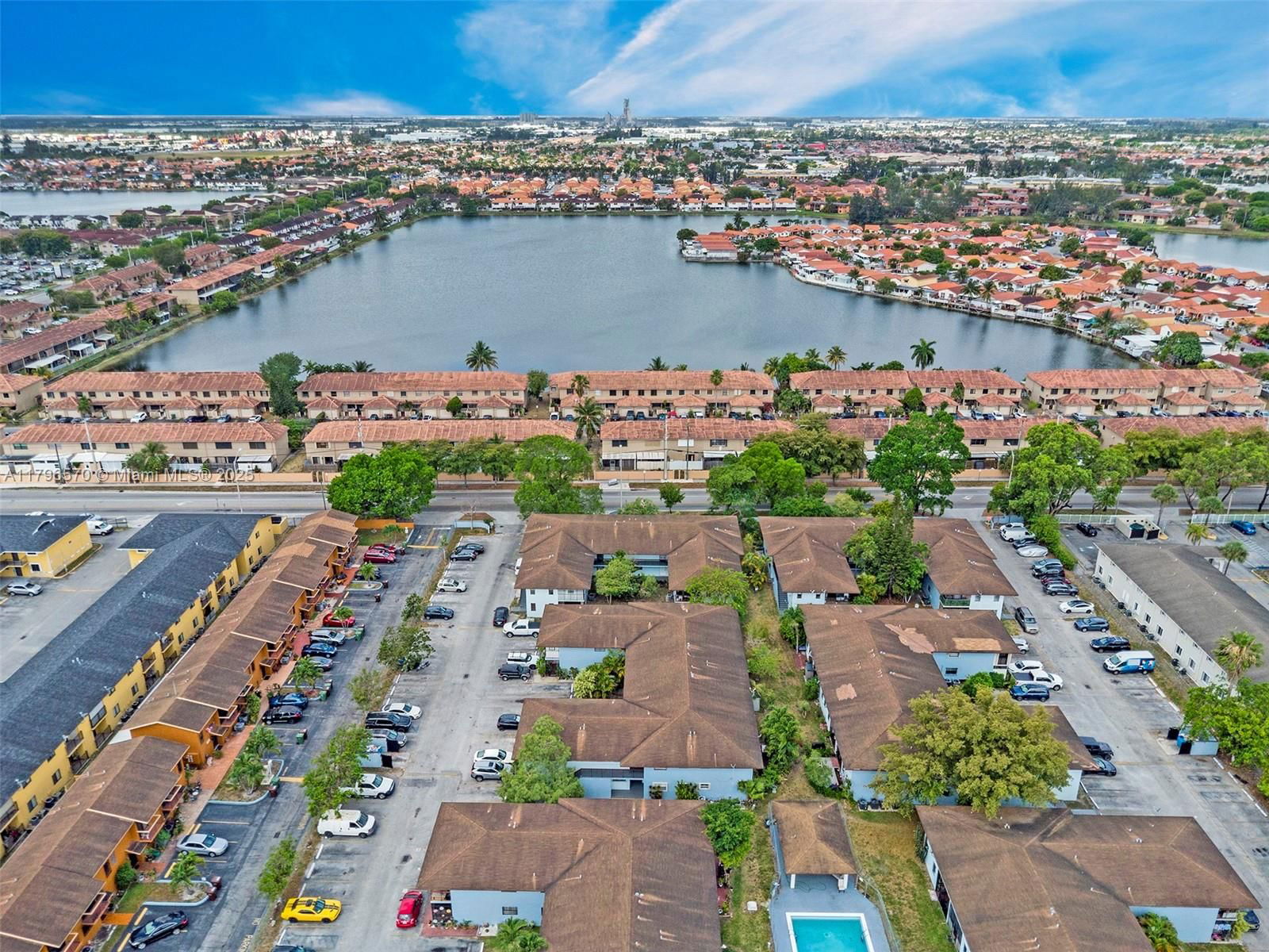 Real estate property located at 6215 24th Ave #203-7, Miami-dade, Flamingo Condo, Hialeah, FL
