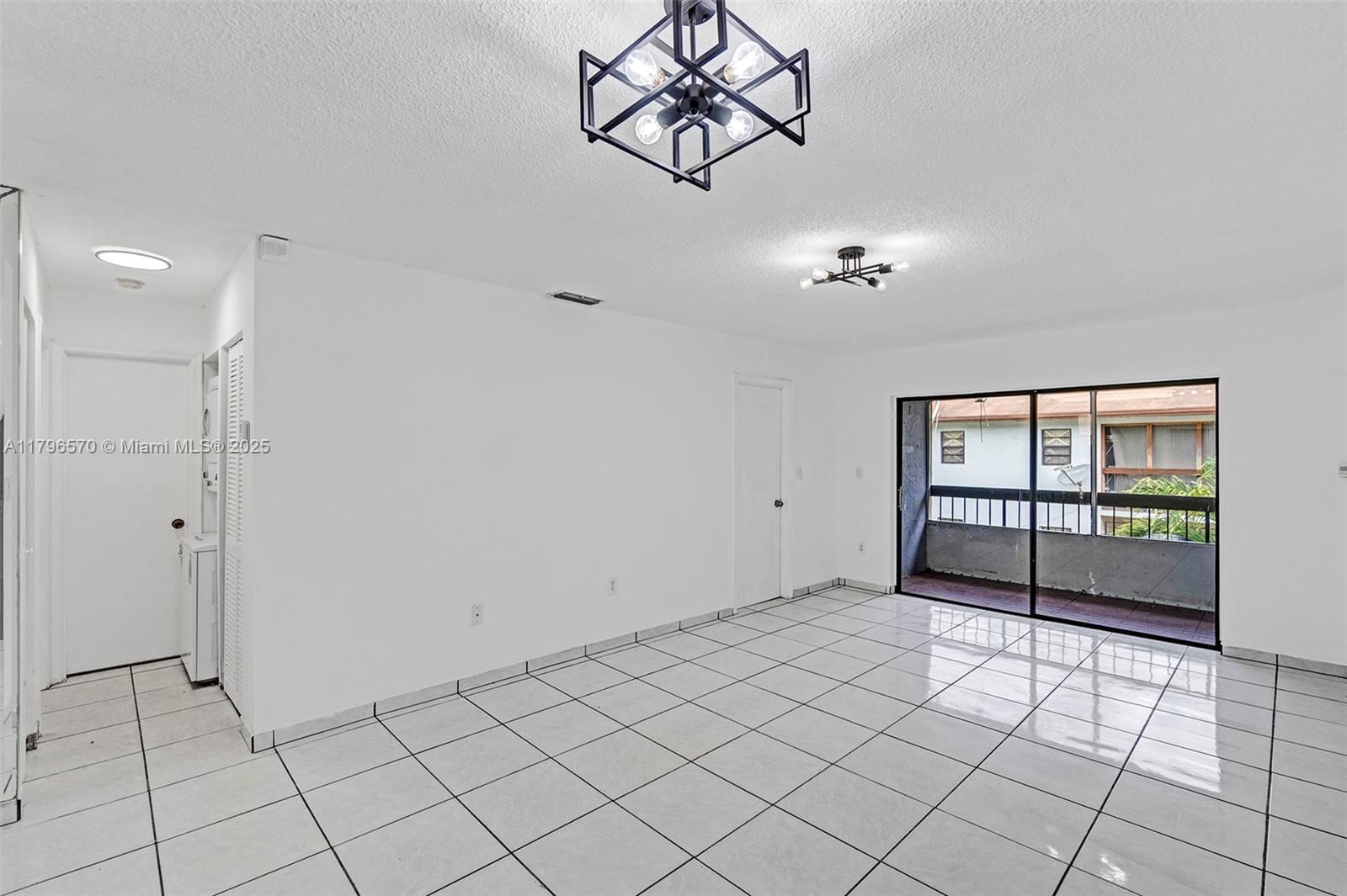 Real estate property located at 6215 24th Ave #203-7, Miami-dade, Flamingo Condo, Hialeah, FL