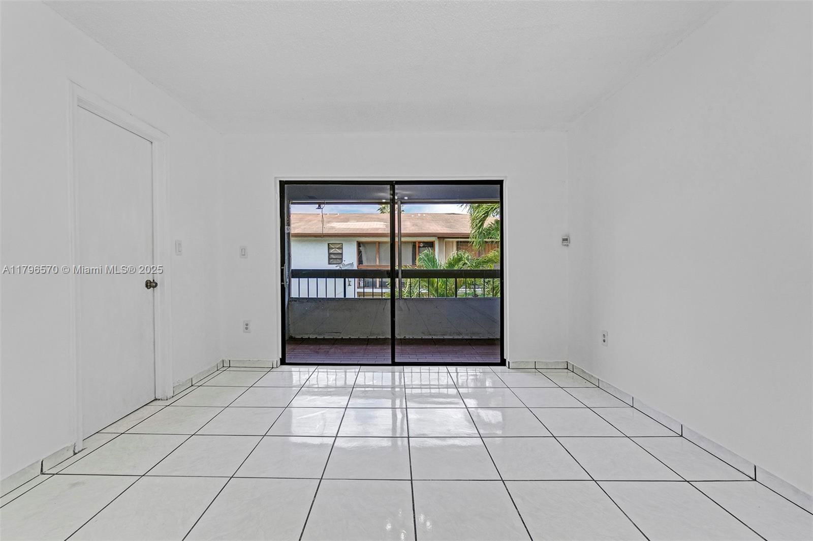 Real estate property located at 6215 24th Ave #203-7, Miami-dade, Flamingo Condo, Hialeah, FL