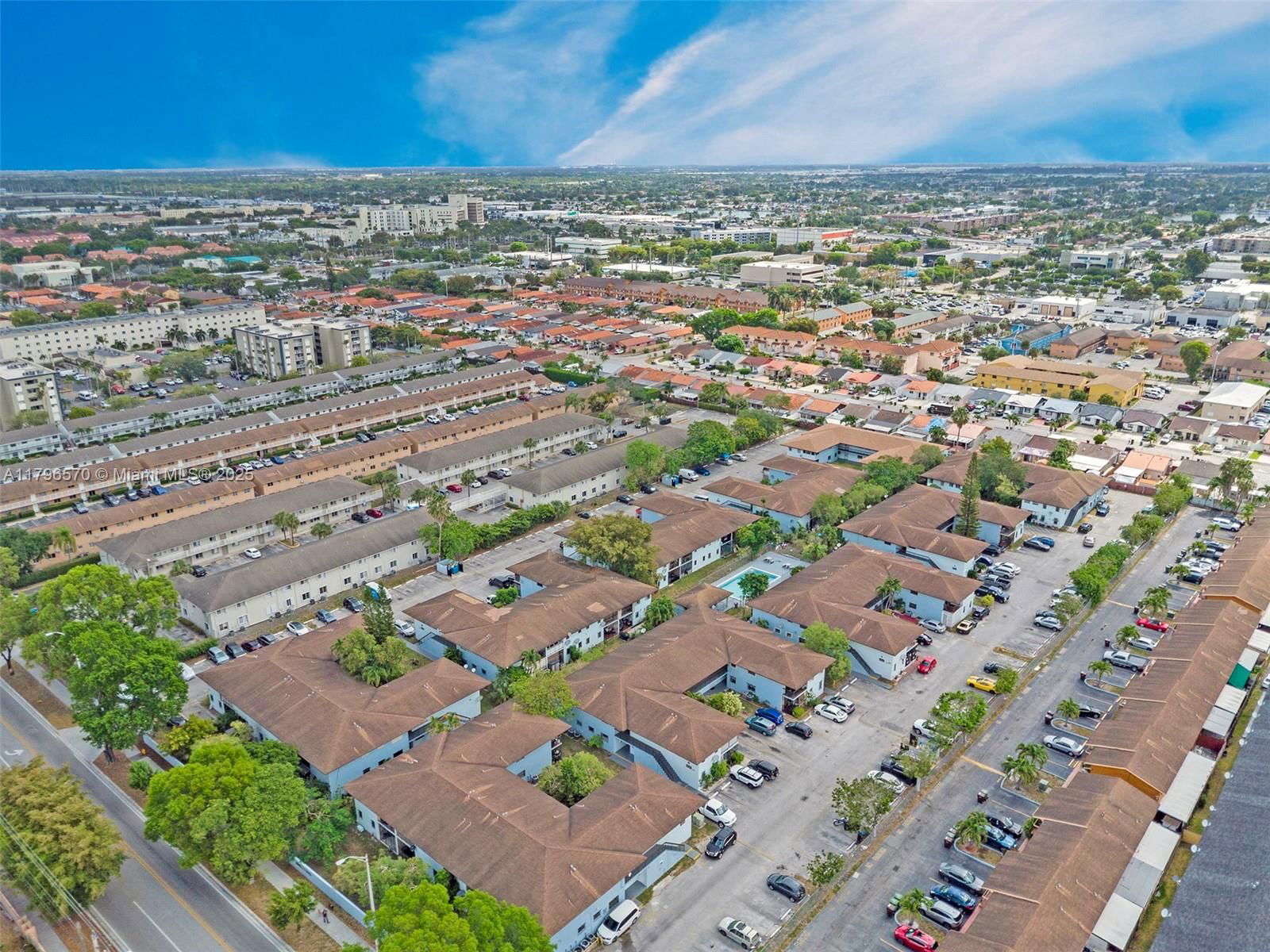 Real estate property located at 6215 24th Ave #203-7, Miami-dade, Flamingo Condo, Hialeah, FL