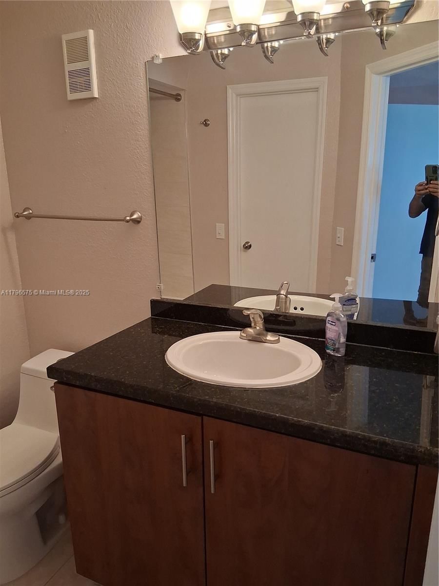 Real estate property located at 12760 Vista Isles Dr #711, Broward, Isles At Lago Mar Condo, Sunrise, FL