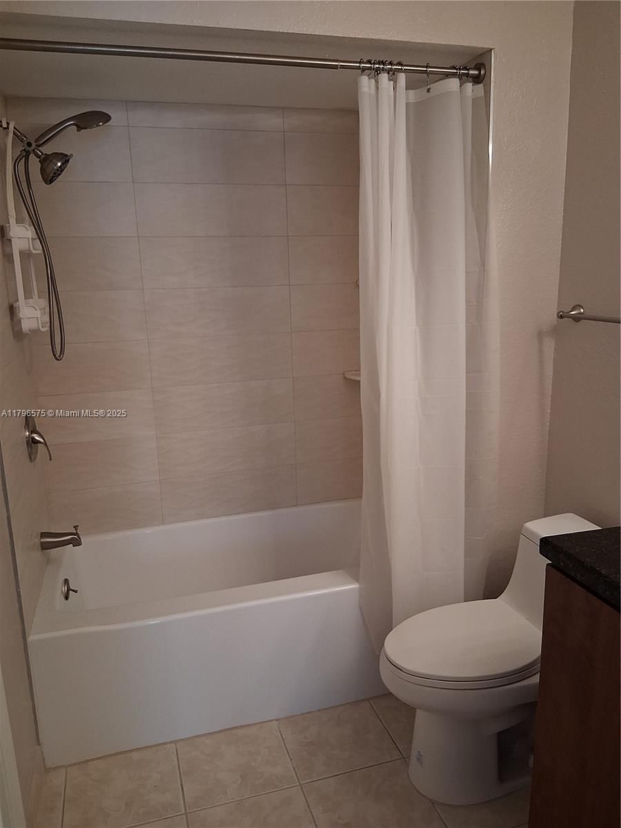 Real estate property located at 12760 Vista Isles Dr #711, Broward, Isles At Lago Mar Condo, Sunrise, FL
