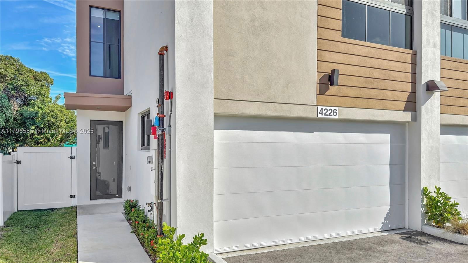 Real estate property located at 4226 7th Ter #1, Broward, Floranada Center, Oakland Park, FL