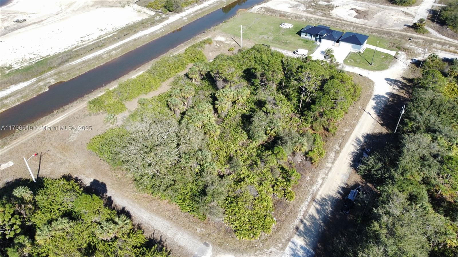 Real estate property located at 7502 JOAN AVE N, Lee, Lehigh Acres, Lehigh Acres, FL