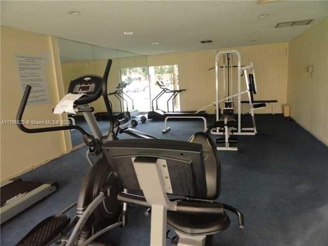Real estate property located at 7701 Camino Real A-401, Miami-dade, Village Of Kings Creek Co, Miami, FL