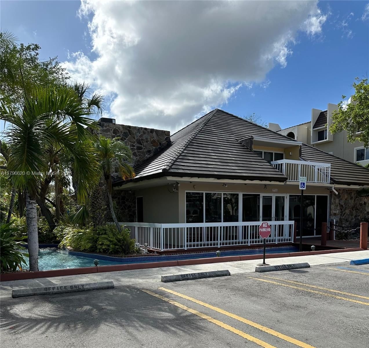 Real estate property located at 7701 Camino Real A-401, Miami-dade, Village Of Kings Creek Co, Miami, FL
