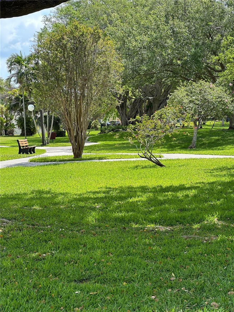 Real estate property located at 7701 Camino Real A-401, Miami-dade, Village Of Kings Creek Co, Miami, FL
