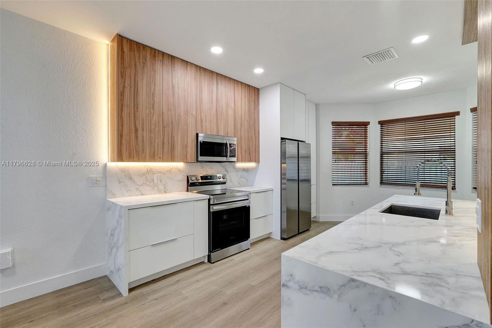 Real estate property located at 16276 29th St, Broward, Silver Isles, Miramar, FL