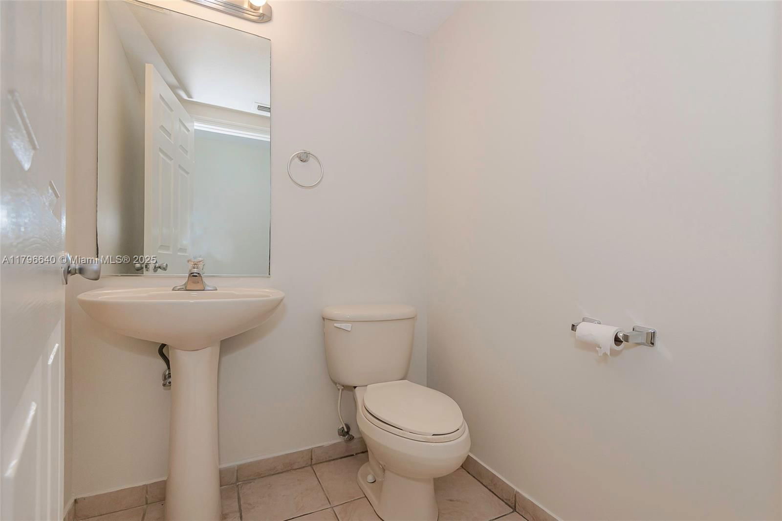 Real estate property located at 4962 White Mangrove Way E #402-4, Broward, Thunderbird Park, Dania Beach, FL