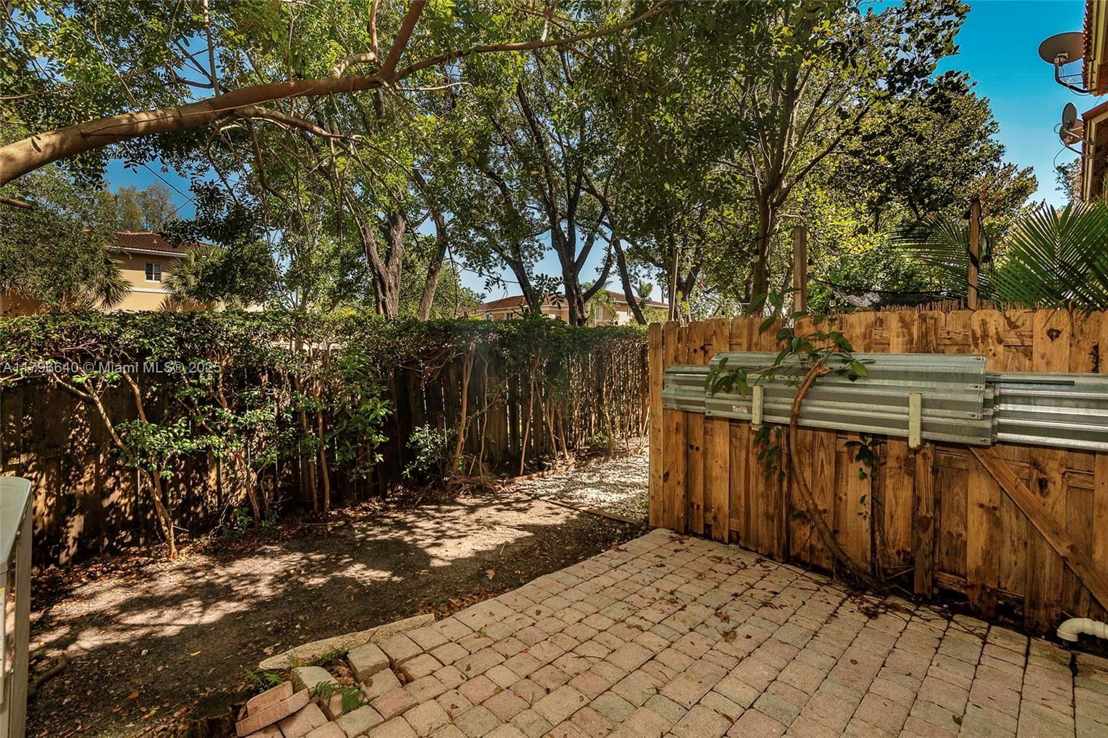 Real estate property located at 4962 White Mangrove Way E #402-4, Broward, Thunderbird Park, Dania Beach, FL