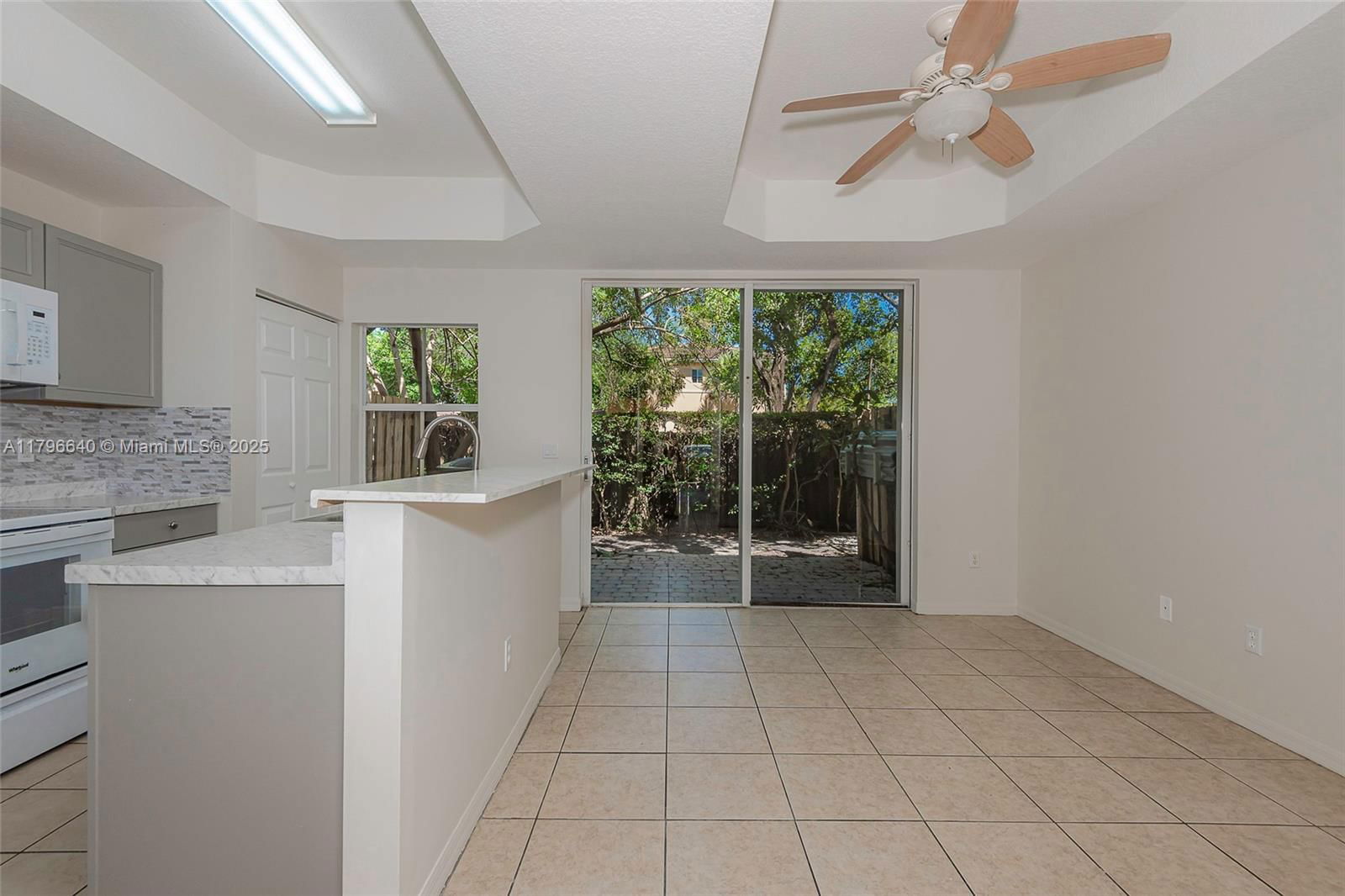 Real estate property located at 4962 White Mangrove Way E #402-4, Broward, Thunderbird Park, Dania Beach, FL