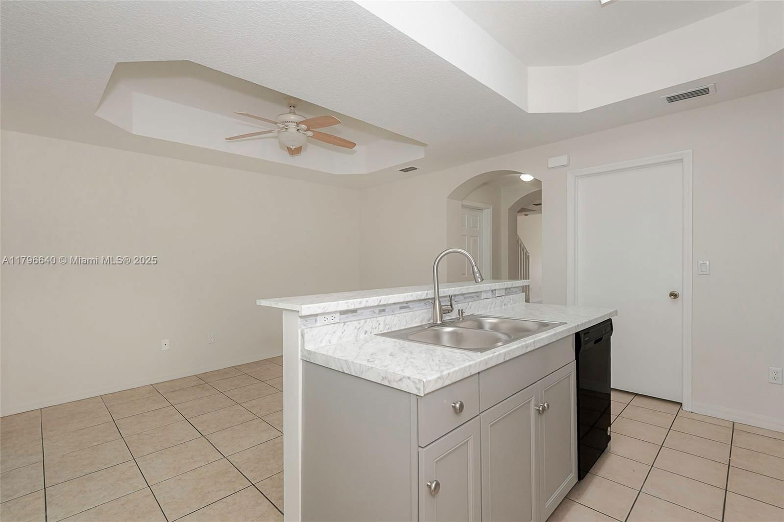 Real estate property located at 4962 White Mangrove Way E #402-4, Broward, Thunderbird Park, Dania Beach, FL