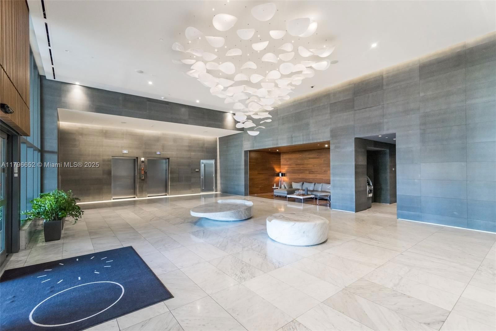 Real estate property located at 68 6th St #1708, Miami-dade, Reach Condo, Miami, FL