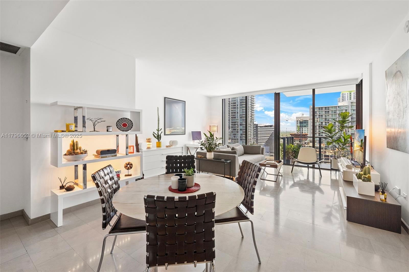 Real estate property located at 68 6th St #1708, Miami-dade, Reach Condo, Miami, FL
