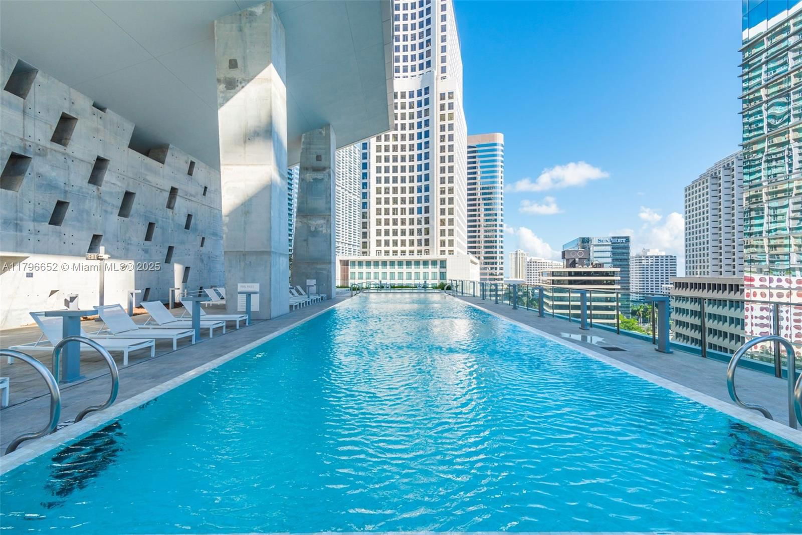 Real estate property located at 68 6th St #1708, Miami-dade, Reach Condo, Miami, FL