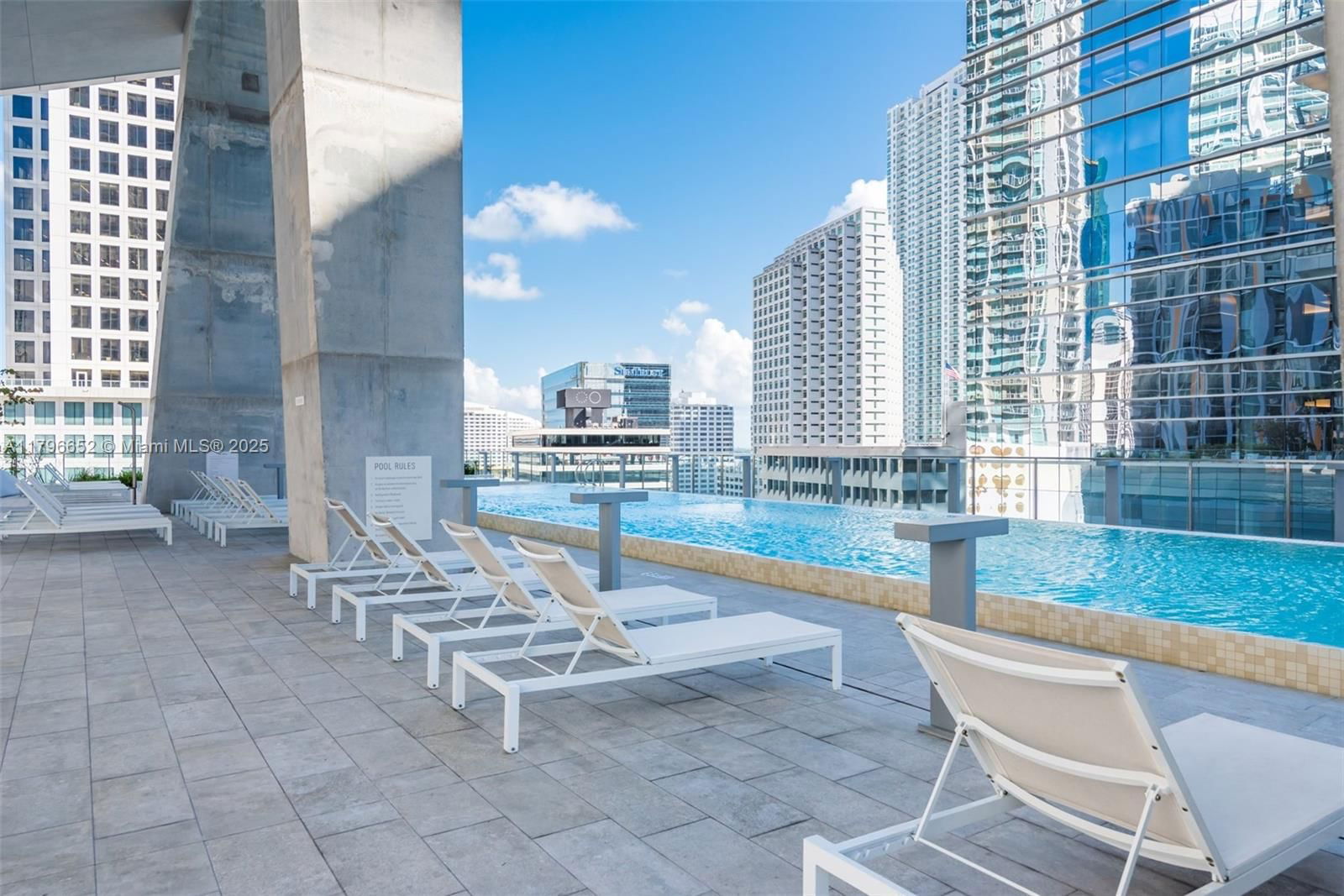 Real estate property located at 68 6th St #1708, Miami-dade, Reach Condo, Miami, FL