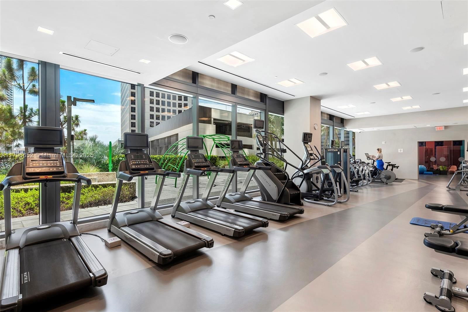 Real estate property located at 68 6th St #1708, Miami-dade, Reach Condo, Miami, FL