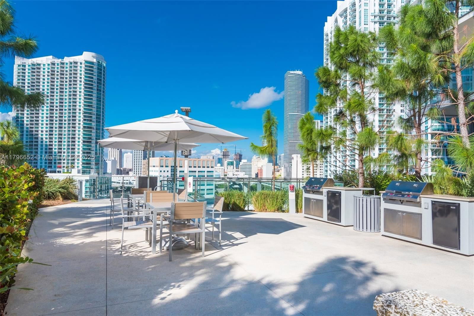 Real estate property located at 68 6th St #1708, Miami-dade, Reach Condo, Miami, FL