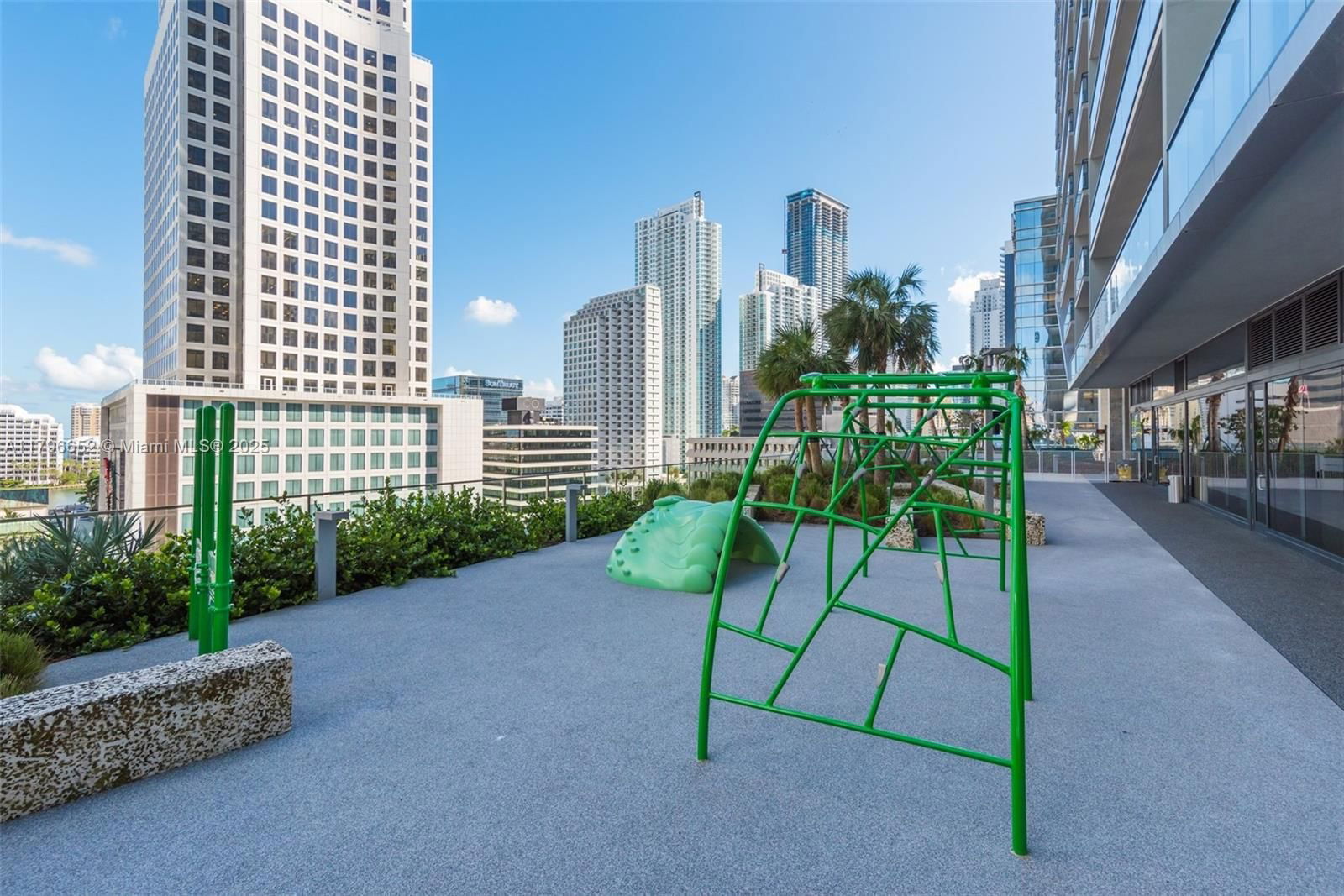 Real estate property located at 68 6th St #1708, Miami-dade, Reach Condo, Miami, FL