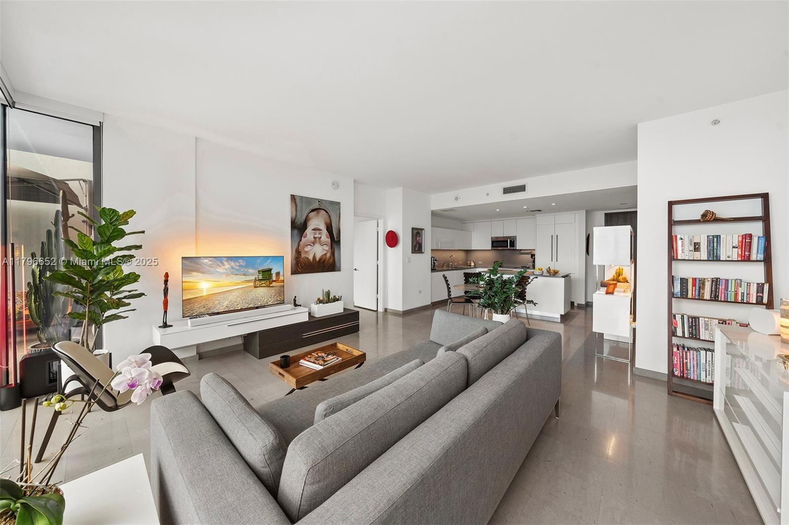 Real estate property located at 68 6th St #1708, Miami-dade, Reach Condo, Miami, FL