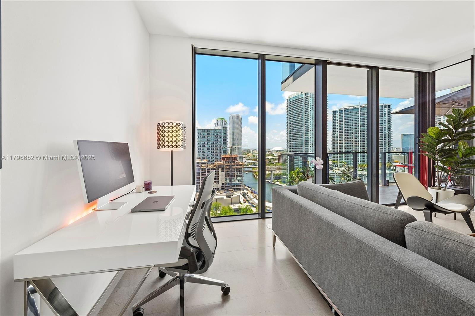 Real estate property located at 68 6th St #1708, Miami-dade, Reach Condo, Miami, FL