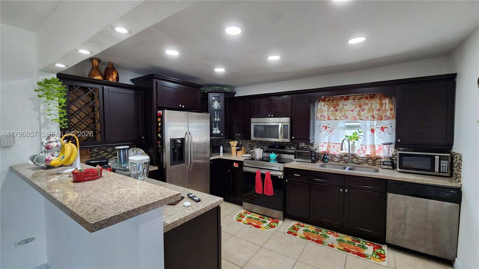 Real estate property located at 6881 Sheridan St, Broward, Driftwood Acres No 7, Hollywood, FL