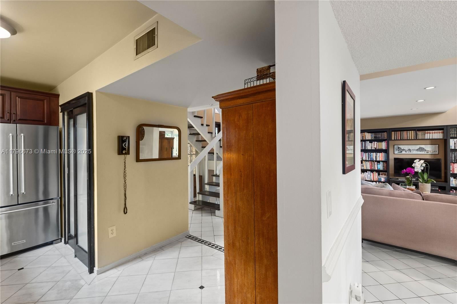 Real estate property located at 9033 78th Pl, Miami-dade, Pepperwood, Miami, FL