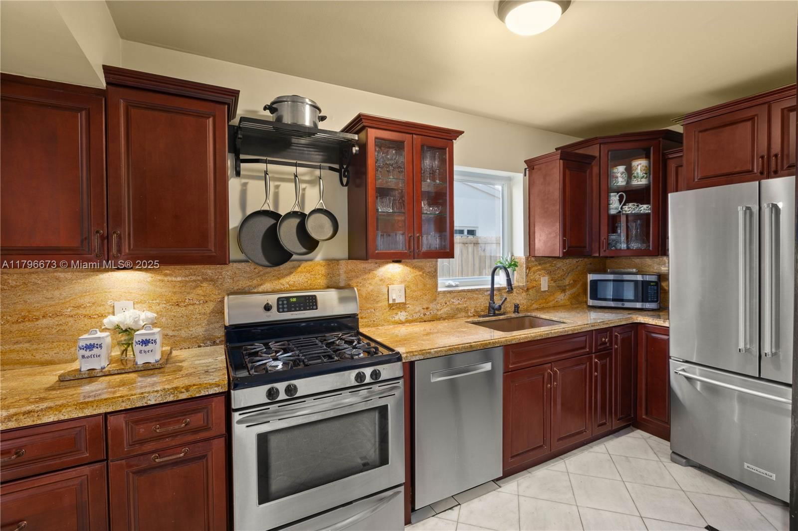 Real estate property located at 9033 78th Pl, Miami-dade, Pepperwood, Miami, FL