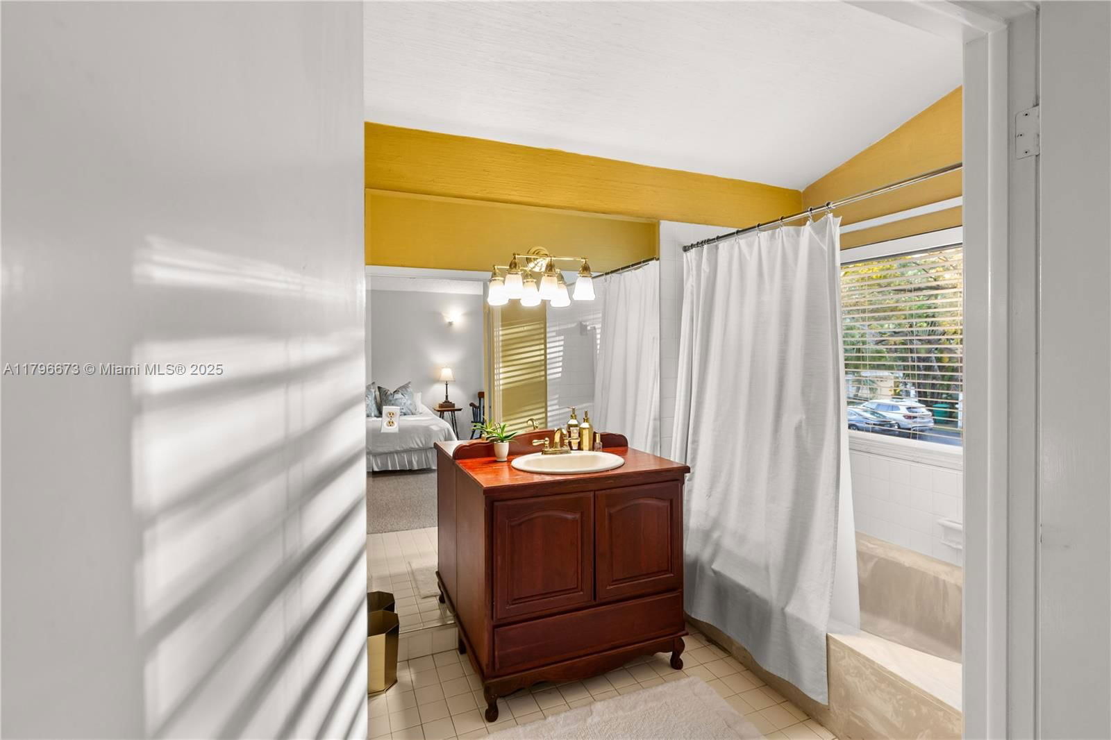Real estate property located at 9033 78th Pl, Miami-dade, Pepperwood, Miami, FL
