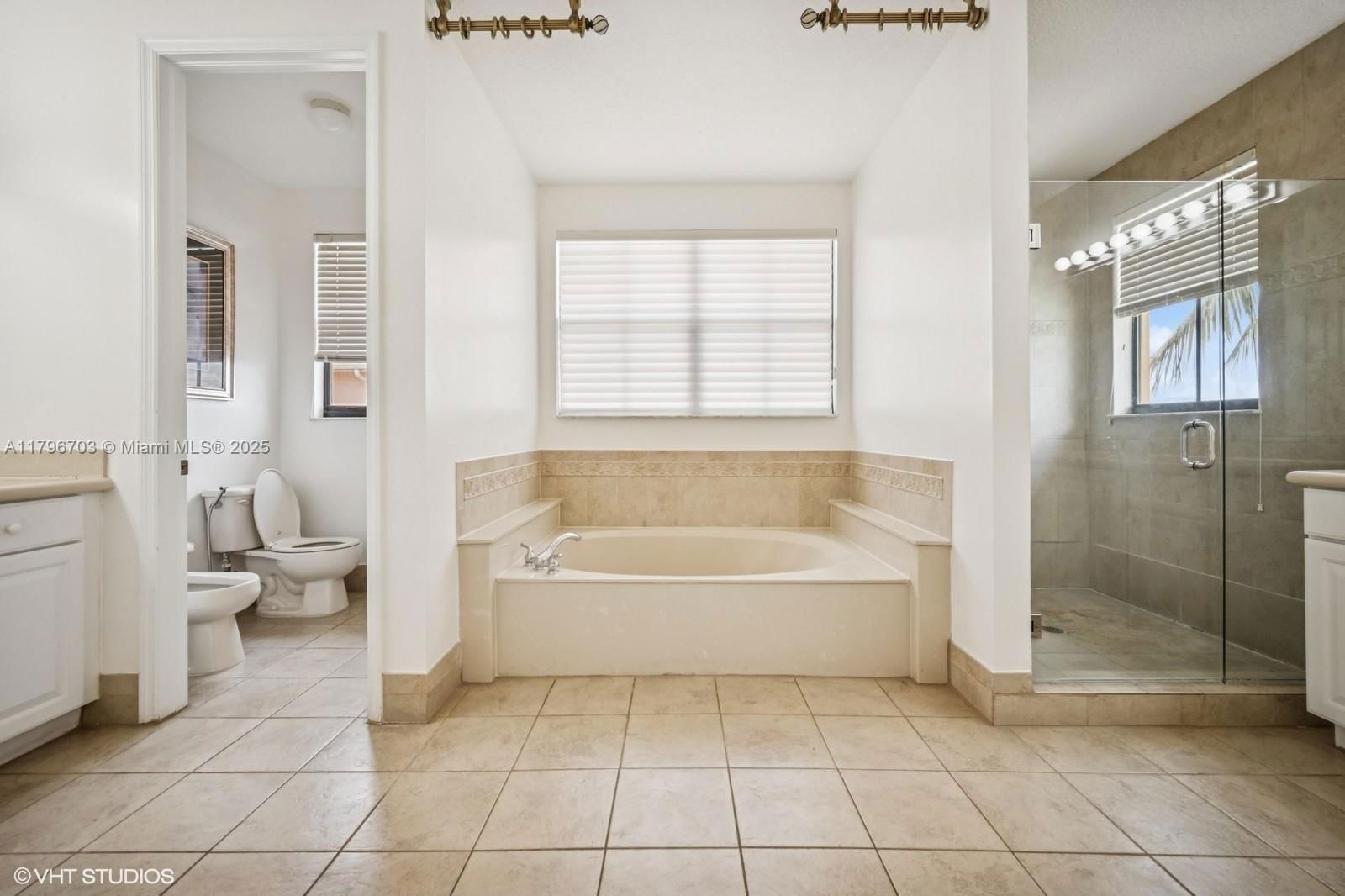 Real estate property located at 19058 17th Ct, Broward, Harbour Lakes Estates, Miramar, FL