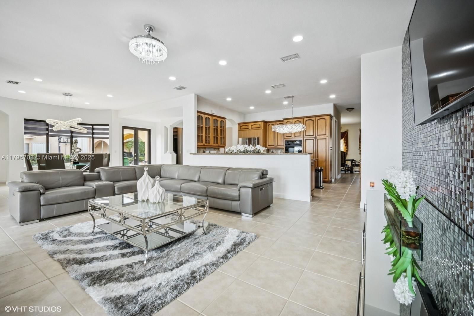 Real estate property located at 19058 17th Ct, Broward, Harbour Lakes Estates, Miramar, FL